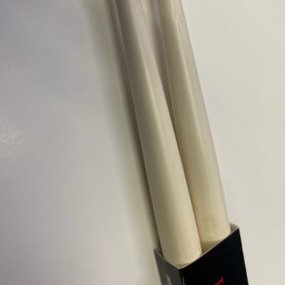 Vic Firth SBRW Buddy Rich Signature Wood Tip Drum Sticks - White image 3