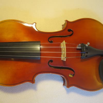 1988 Suzuki Violin No. 300, 4/4 Intermediate with Case - Near-Mint