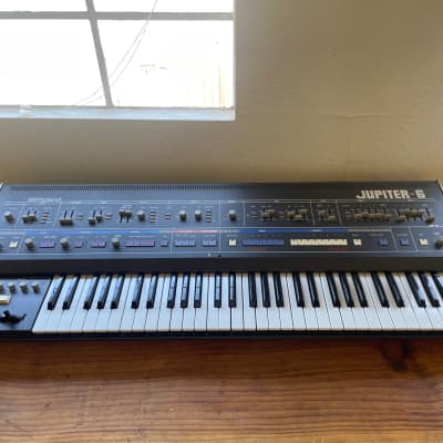 Roland Jupiter 6 61-Key Synthesizer 1983 - 1985 - Black