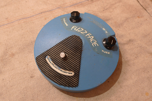 2025年新作アイテムが続々登場 Dallas Arbiter Fuzz Face 1976 Blue | Reverb ギター