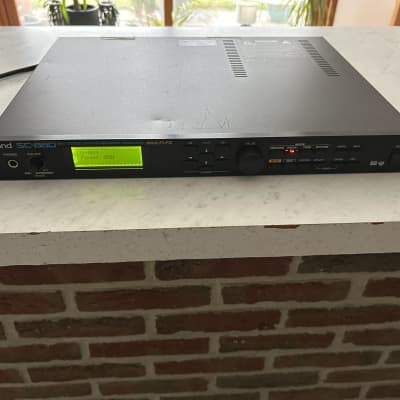 Roland SC-880 64-Voice Rackmount Synthesizer Module 1998 - 2001 - Black