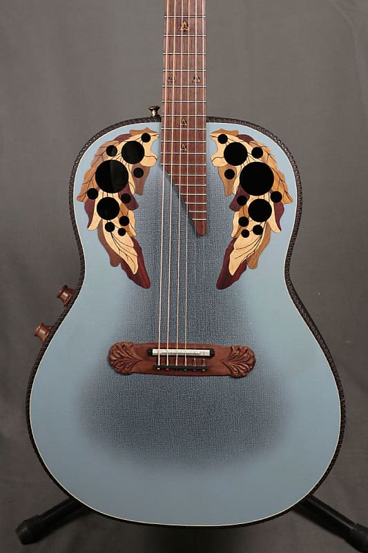 Ovation Super Adamas 1687 8 30th Anniversary (01/25)