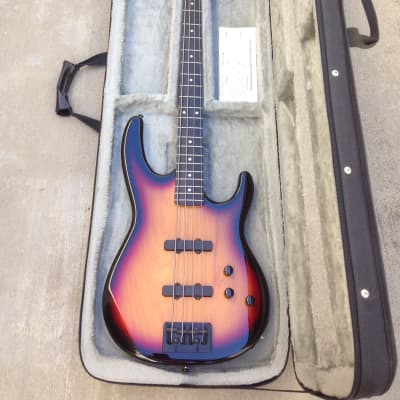 2000s Carvin USA B-4 Sunburst Bass Guitar B4 w Foamcore Case Excellent image 2