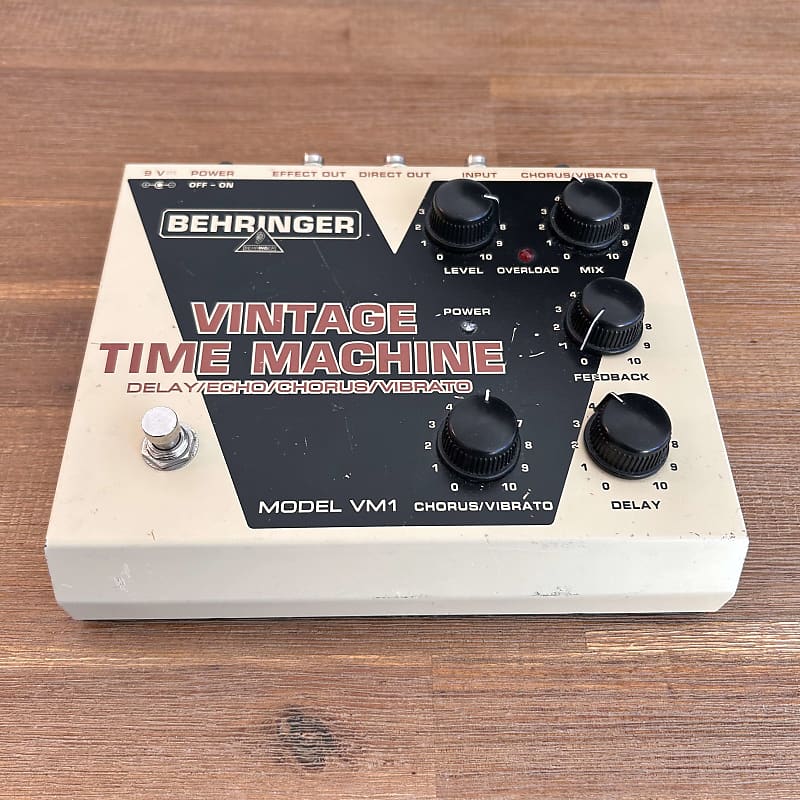 Behringer VM1 Vintage Time Machine Delay / Vibrato 2010s - Cream White /  Black