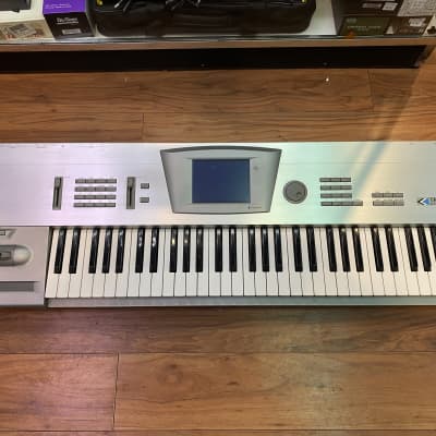 Korg Trinity Plus 61-Key 32-Voice Polyphonic Workstation 1996 - Silver image 1