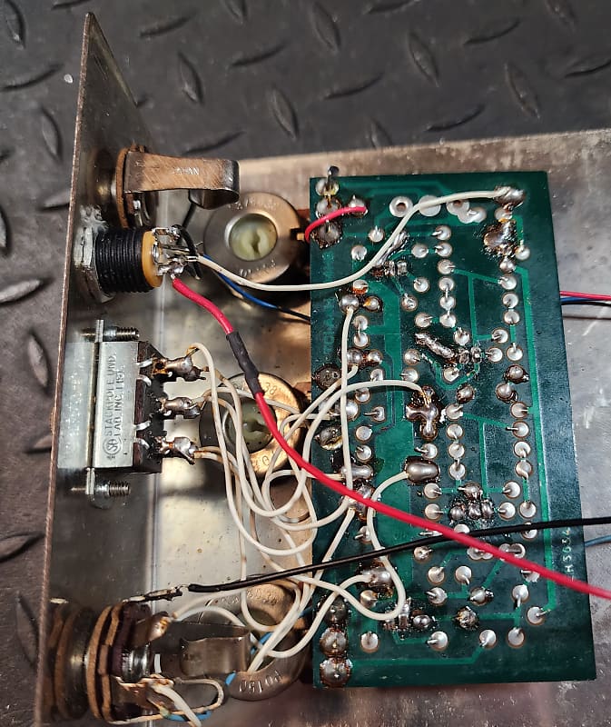 Electro-Harmonix Big Muff Pi V6 1980 Vintage Fuzz EH3034