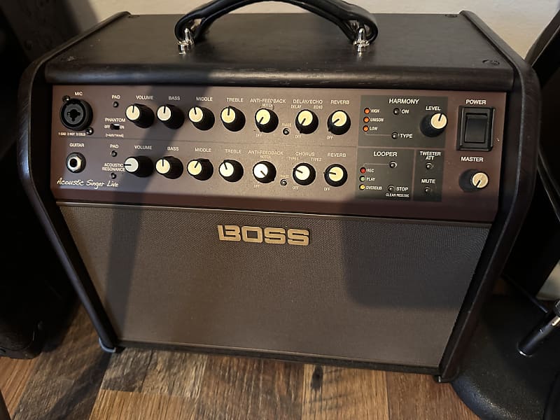 BOSS Acoustic Singer Live LT Acoustic Stage Guitar Amplifier (ACS-LIVELT)
