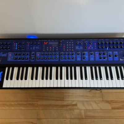 Dave Smith Instruments Poly Evolver PE 61-Key 4-Voice Polyphonic Synthesizer 2010 - 2013 - Blue with Wood Sides