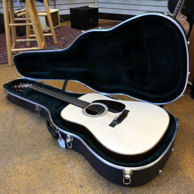 Martin Custom D-28 Style Sitka Spruce/Wild Grain East Indian Rosewood Dreadnought Acoustic Guitar 2024 Floor Model w/Koa Binding, Hard Case image 9