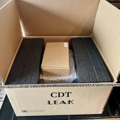 Leak CDT - CD transport (no DAC onboard) with USB storage playback (Walnut) image 7