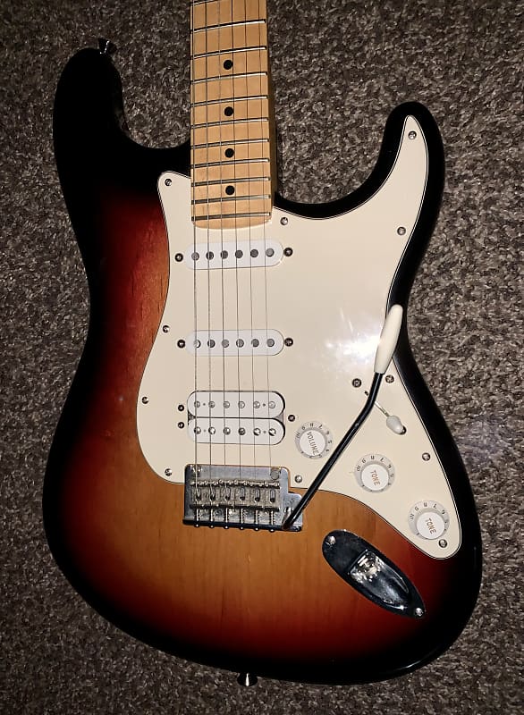 2009 Fender American Standard Stratocaster HSS with Fretboard Sunburst  electric guitar made in the usa ohsc