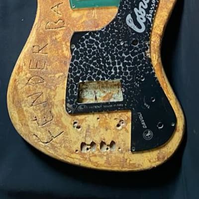 Wandre Davoli Cobra Bass body and neck image 2