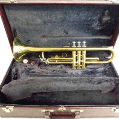 Yamaha YTR-232 Trumpet, Japan with mouthpiece and case image 1