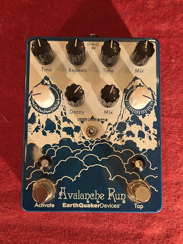 EarthQuaker Devices Avalanche Run Stereo Reverb & Delay with Tap Tempo
