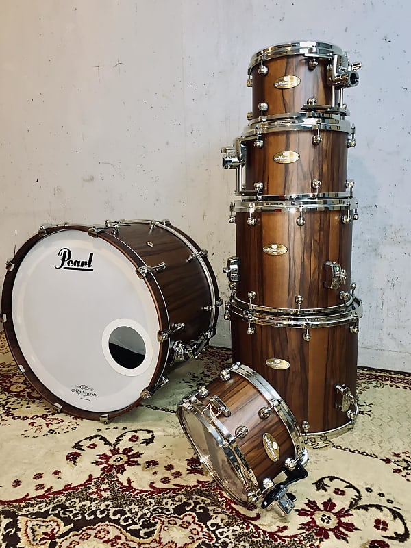 Pearl Pearl Reference One 7-Pc Shell Pack (Played by Omar Hakim)  8/10/12/14/16/22/14s (Red Burst Stripe)
