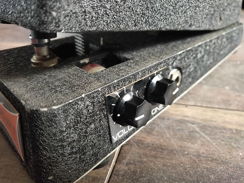 1970's Elk Wau & Sustainer Fuzz Wah Vintage Pedal (Made in