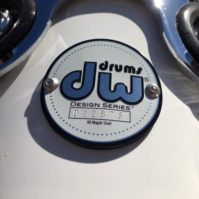 DW 8'' Design Series || Gloss White Lacquer || maple shell 7x8" Tom / 2023 image 2