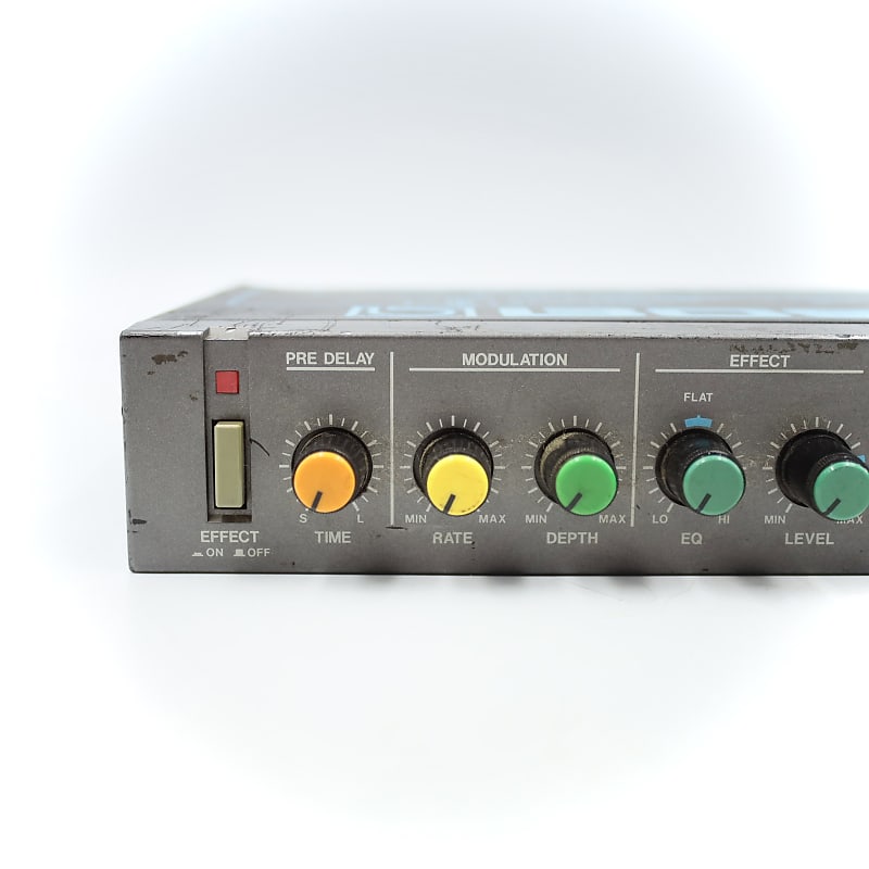 Boss RCE-10 Chorus Ensemble - YouTube