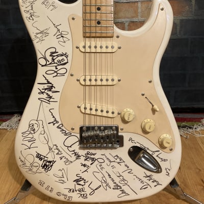 Peavey Predator Made in USA-Autographed 38 Special image 3