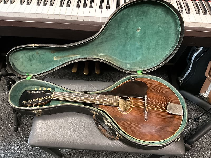 Gibson style A mandolin handmade in USA 1917 in excellent condition with original hard case image 1
