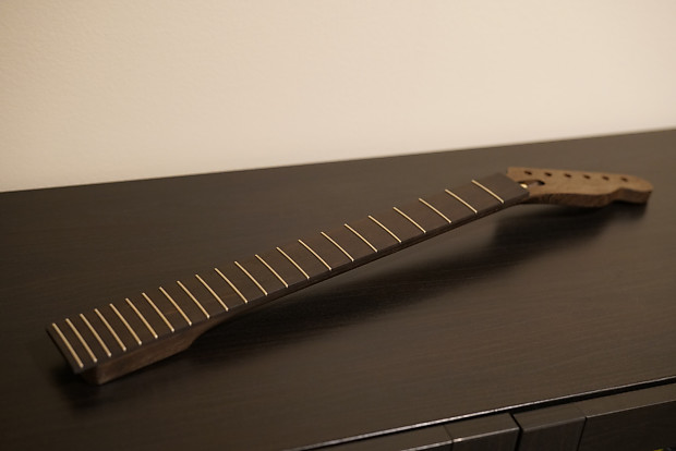Tilt back clearance strat neck