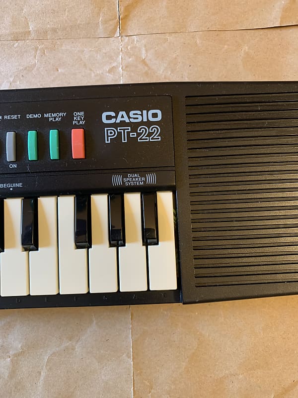 Casio PT-31☆セミアナログ式シンセサイザー☆昭和レトロ☆日本製☆ Casio PT-31☆セミアナログ式シンセサイザー☆昭和レトロ☆日本