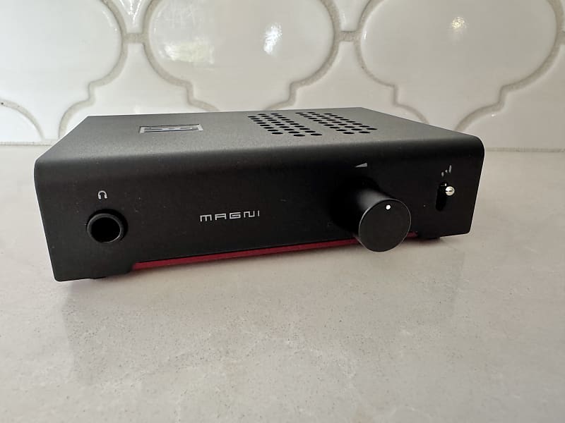 Schiit Magni Heretic Headphone Amplifier • Later Version • Excellent  			
