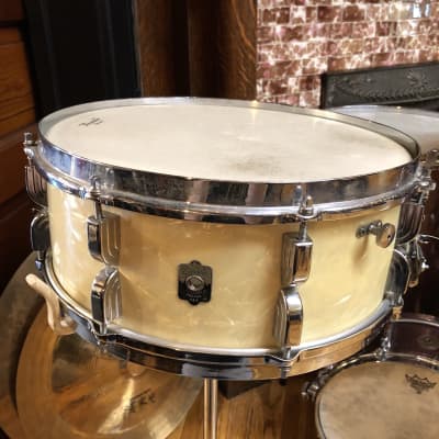 Leedy Snare Drum - White Marine Pearl 14x5.5 image 7