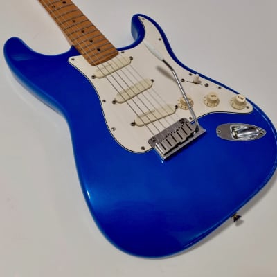 Fender Strat Plus with Maple Fretboard 1995 Electric Blue image 5