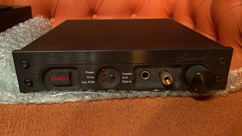 Benchmark DAC1 2-Channel 24-Bit 96kHz D/A Converter 2000s - Black image 1