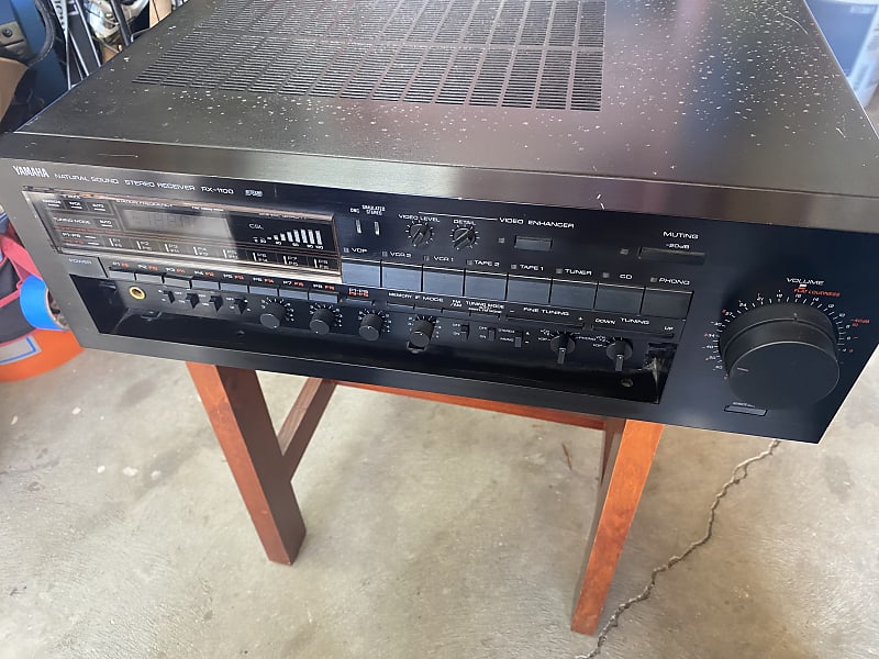 Yamaha receiver Rx100  			