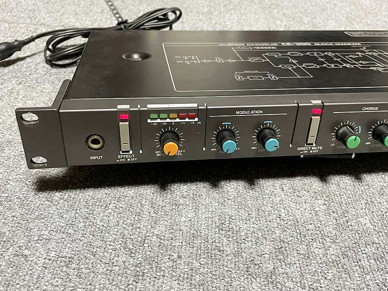 BOSS SUPER CHORUS CE-300 ビンテージ Boss CE-300 Super Chorus - 80s Vintage Analog Chorus - YouTube