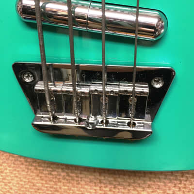 Jerry Jones Neptune Longhorn Bass, Seafoam Green Lipstick Pickups Maple, Vinyl Sides, Featherweight image 5