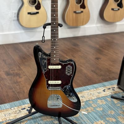 Fender Classic Player Jaguar Special with Pau Ferro Fretboard 2018 - 2019 - 3-Color Sunburst image 4