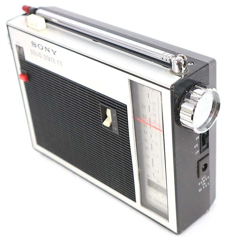 Vintage Sony Japan TFM-110F Portable Transistor Radio FM/SW/MW w/ Cover