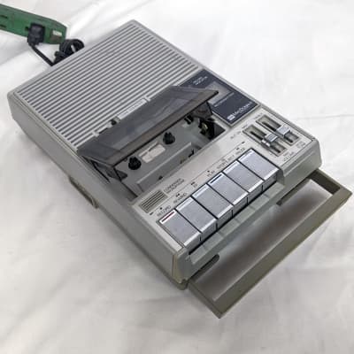 Vintage MacDonald Portable Cassette Player Recorder Model 06-33-26 -  Shoebox - Works