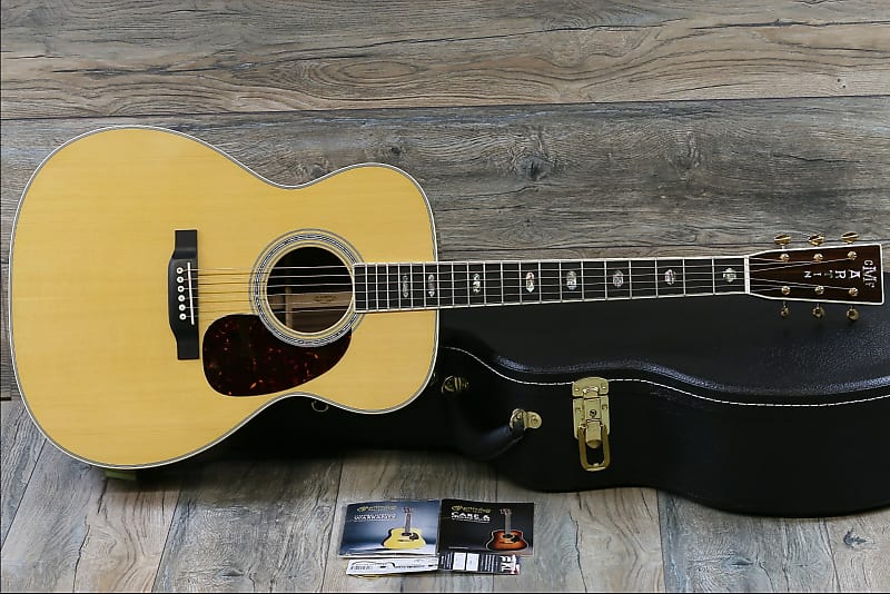 Unplayed! Martin J-40 Natural Standard MINT Condition + OHSC image 1