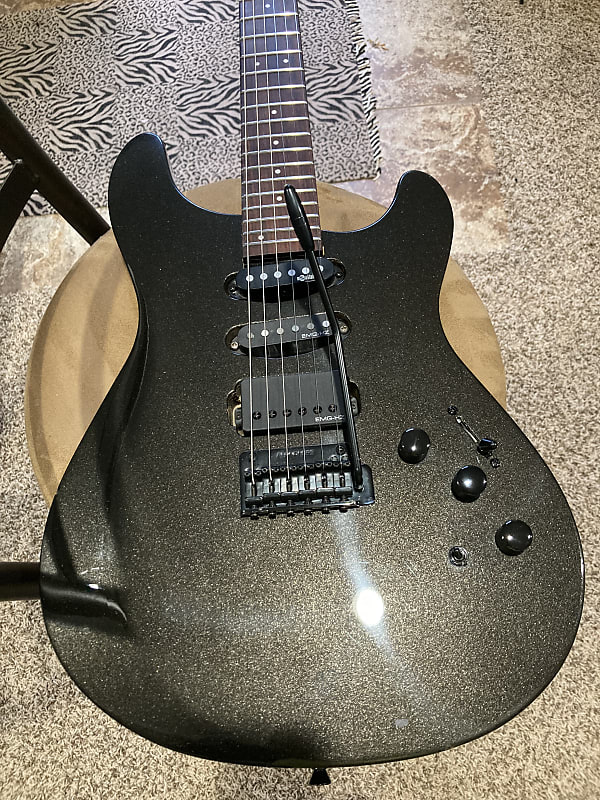 Fernandes APG-65s Dragonfly w/SS frets and HSC