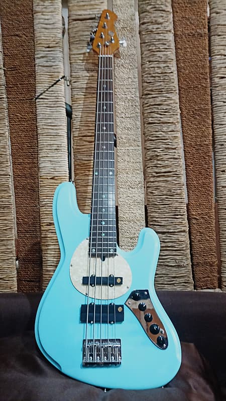 PeaceQ Custom 5 strings 24 frets bass 2023 - Bright blue image 1