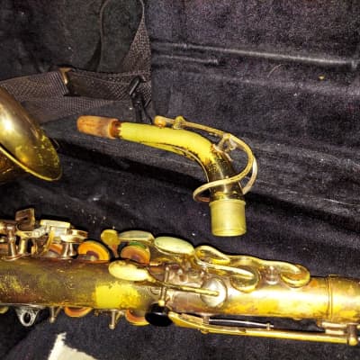 Buescher 400 Intermediate-Level Alto Saxophone, USA, Very Good Condition image 11