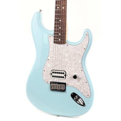 Fender Limited Edition Tom DeLonge Stratocaster Daphne Blue image 6