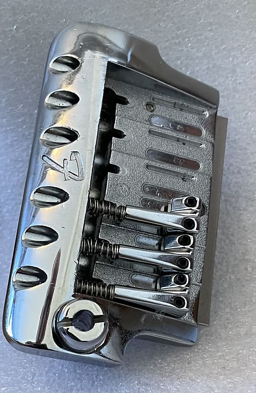 Fender Freeflyte bridge for Elite Stratocaster 1983 Chrome Reverb