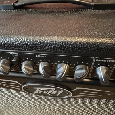 Peavey ValveKing VK112 50-Watt 1x12 Guitar Combo