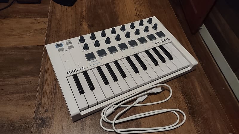 Arturia Keylab 25 Midi Controller Keyboard Synthesizer
