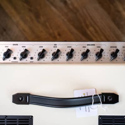 EVH 5150 Iconic Series 15W 1X10 Combo in Ivory image 8