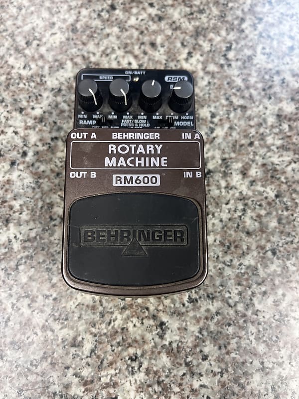 ギター BEHRINGER RM600 / CC300 Soundbite Behringer RM600 Rotary Machine | Music All In - YouTube