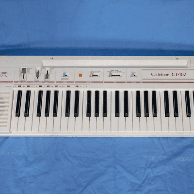 Casio CT-102 Casiotone 49-Key Synthesizer