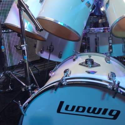 Ludwig Concert Toms 70’s White Cortex image 8