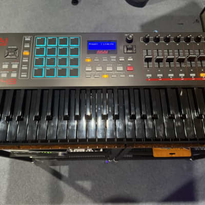 Akai MPK249 2014 - Black-on-Black