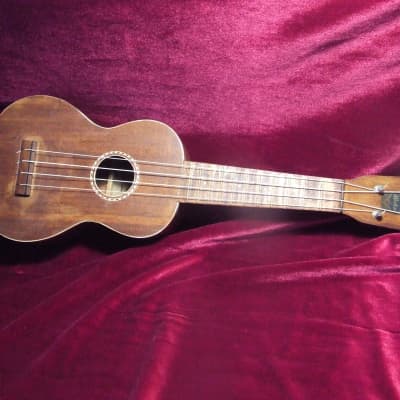 Maton ukulele 1960's natural satin image 2